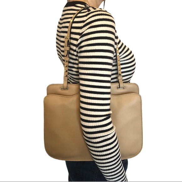 Valentino Garavani tan leather stud shoulder bag - Picture 7 of 7